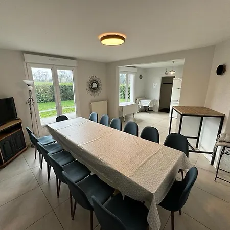 La Maison Aux Pignons Verts